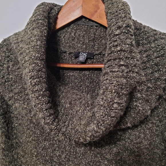 Jacob Dark Green Cozy Boucle Turtleneck Knit Sweater - Picture 2 of 5